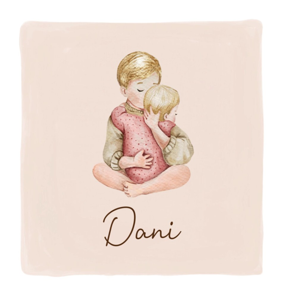 Geboortekaartje Dani - grote broer blond haar knuffelend baby meisje zusje blond haar