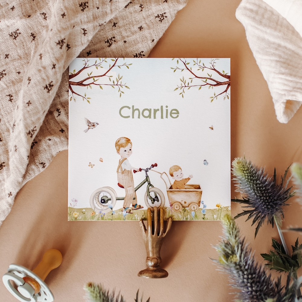 Geboortekaartje Charlie - jongen lente grote broer blond op fiets met klein broertje